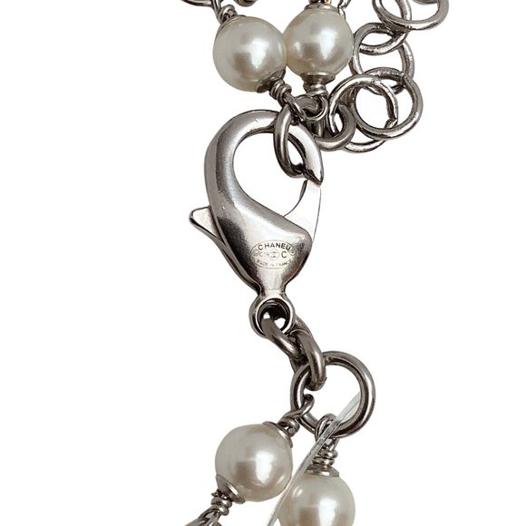 Chanel Pearl And Navy Crystals 2019 Necklace - Picture 5 of 5